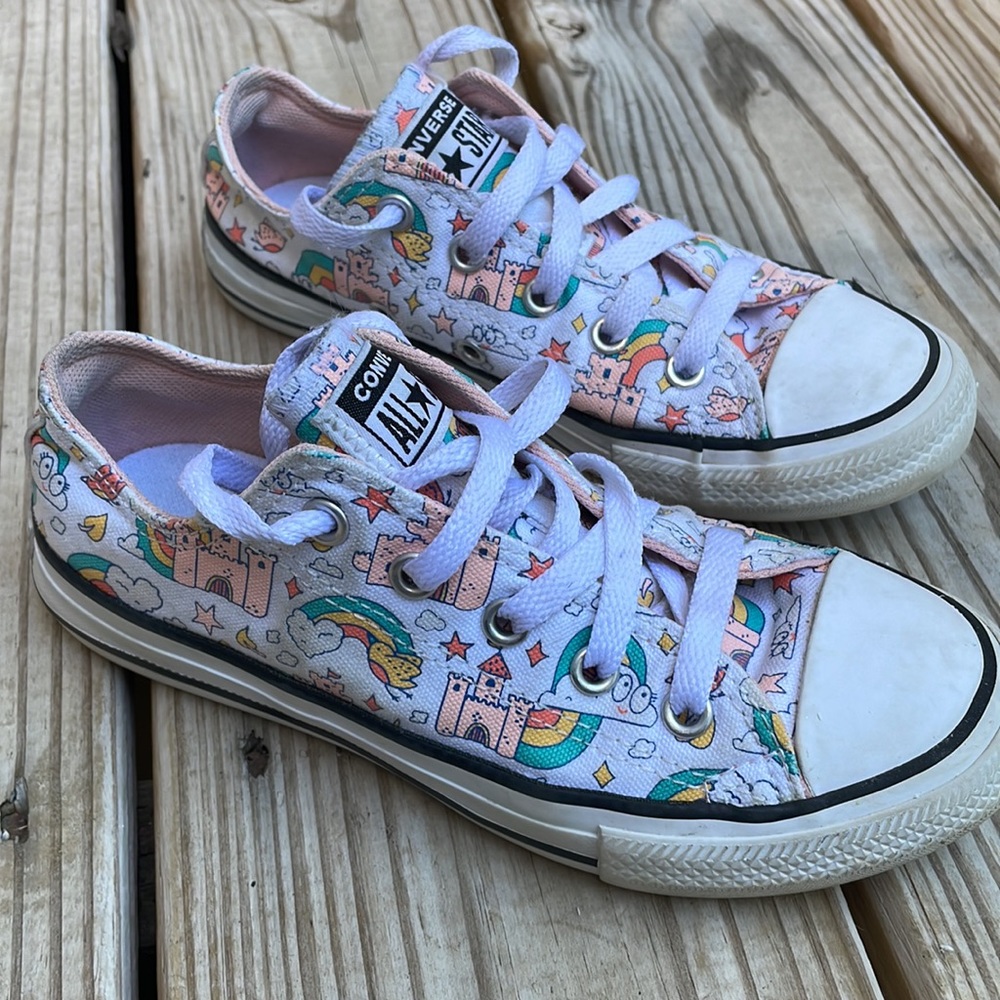 🌈🏰Converse Chuck Taylor All-Star Rainbow- Castle Sneakers Size Youth 13